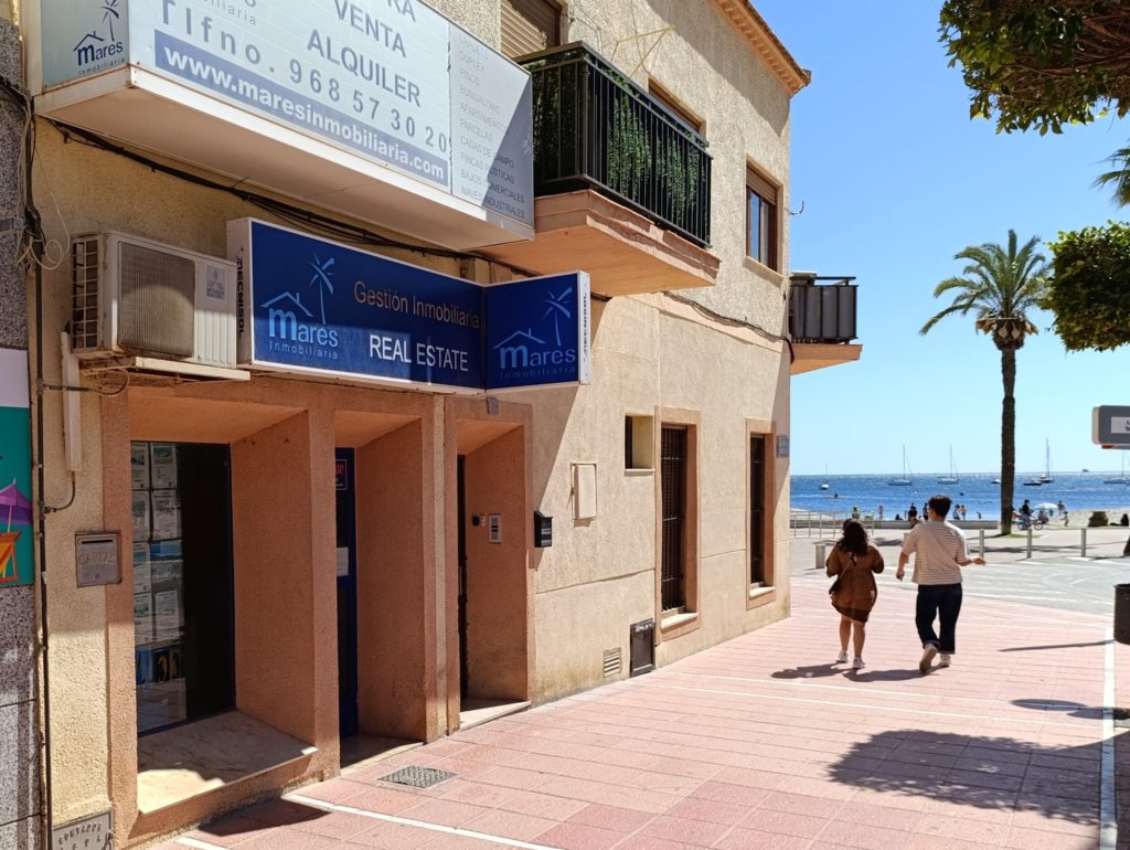 fachada-inmobiliaria-mares